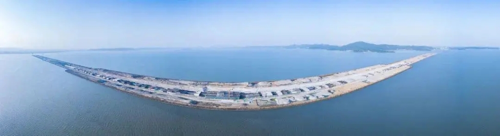 2021年3月27日，太湖隧道實現(xiàn)全線底板貫通。